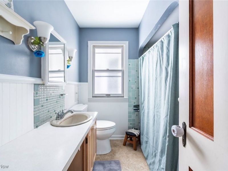 14604 Roxboro Avenue, Cleveland, OH 44111 Photo 17