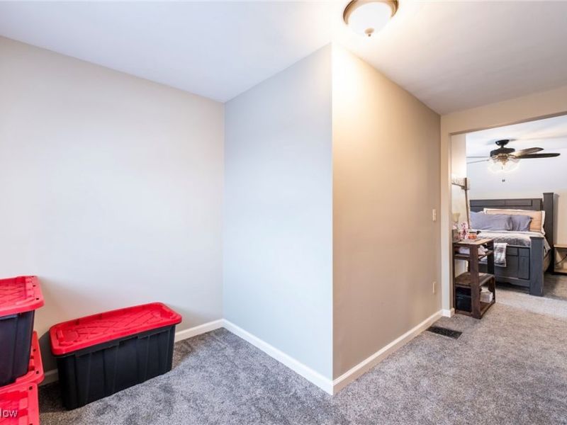 14604 Roxboro Avenue, Cleveland, OH 44111 Photo 26