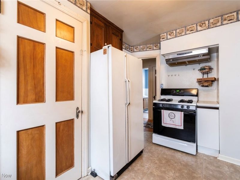 14604 Roxboro Avenue, Cleveland, OH 44111 Photo 9