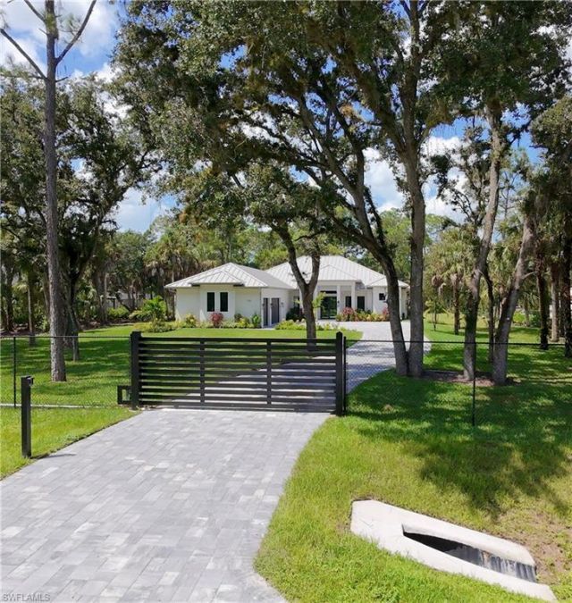 1109 15th St Sw, Naples, FL 34117 Photo