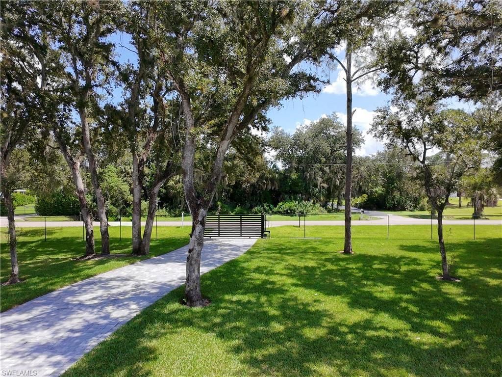 1109 15th St Sw, Naples, FL 34117 Photo