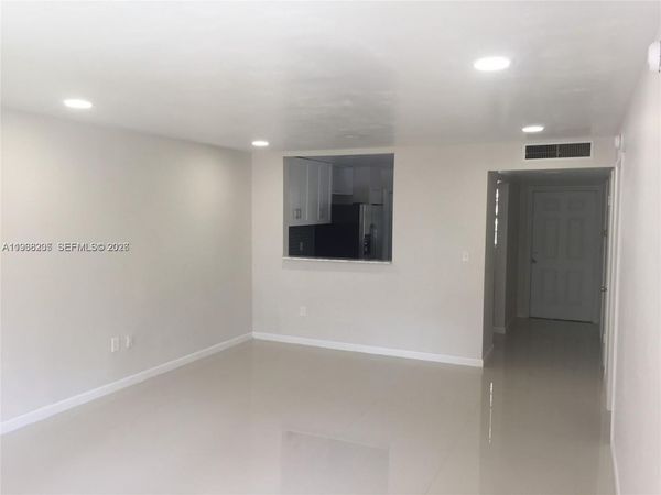 1550 NE 191st St, Unit 309, Miami, FL 33179