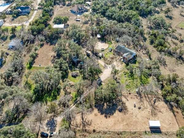 321 Navajo TRL, Georgetown, TX 78633