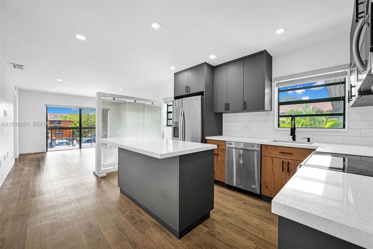 6215 W 24th Ave, Unit 206-7, Hialeah, FL 33016 Photo