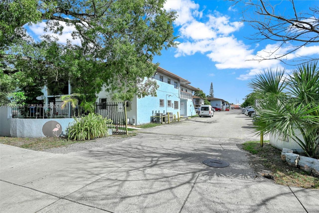 6215 W 24th Ave, Unit 206-7, Hialeah, FL 33016 Photo