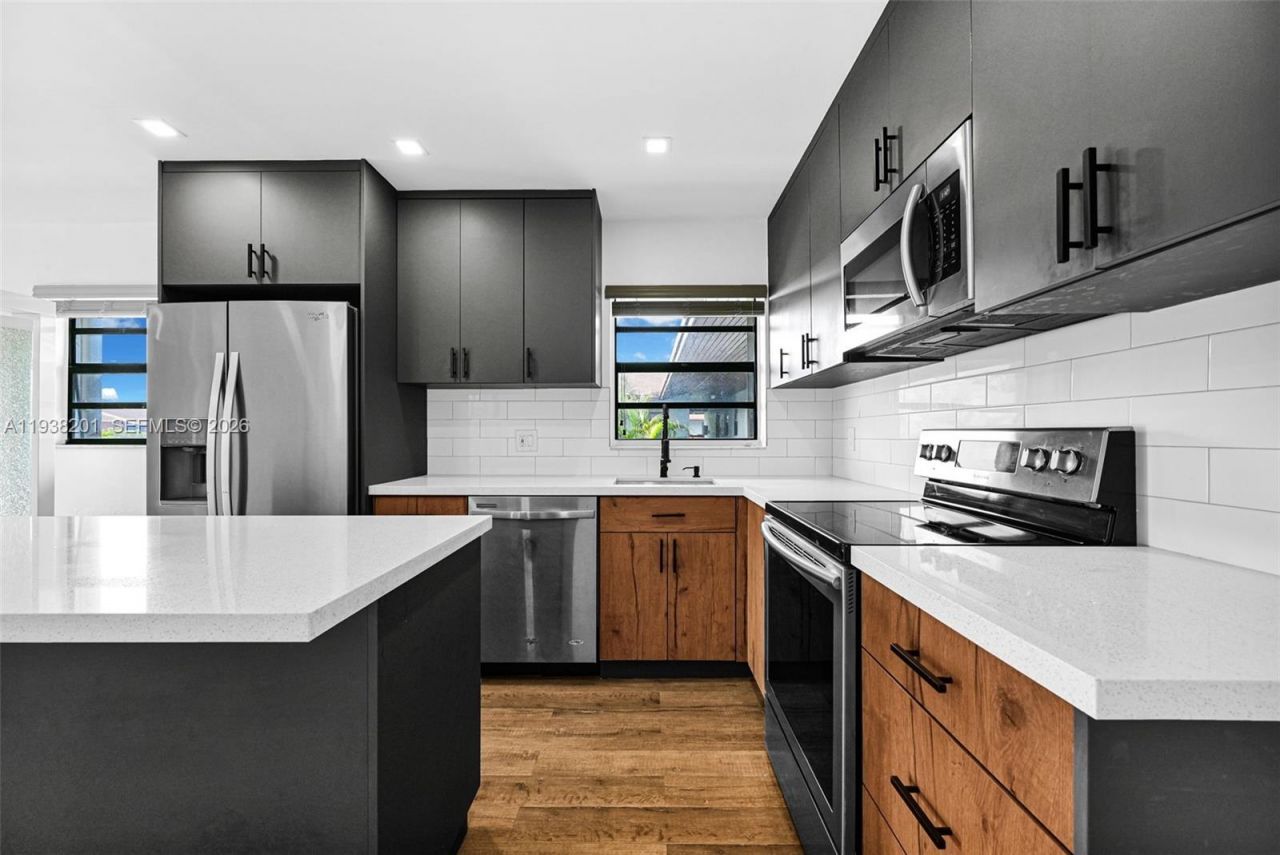 6215 W 24th Ave, Unit 206-7, Hialeah, FL 33016 Photo