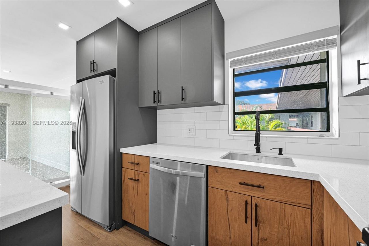 6215 W 24th Ave, Unit 206-7, Hialeah, FL 33016 Photo