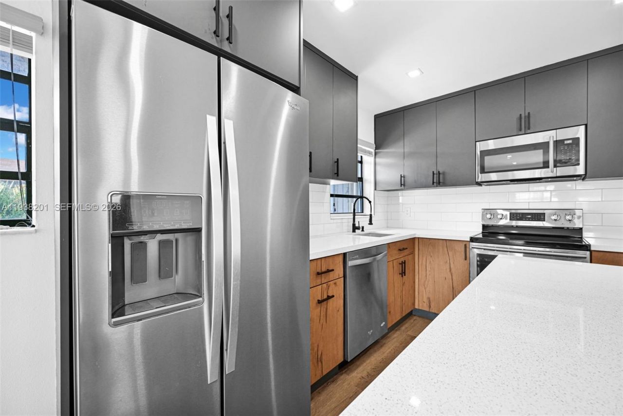 6215 W 24th Ave, Unit 206-7, Hialeah, FL 33016 Photo