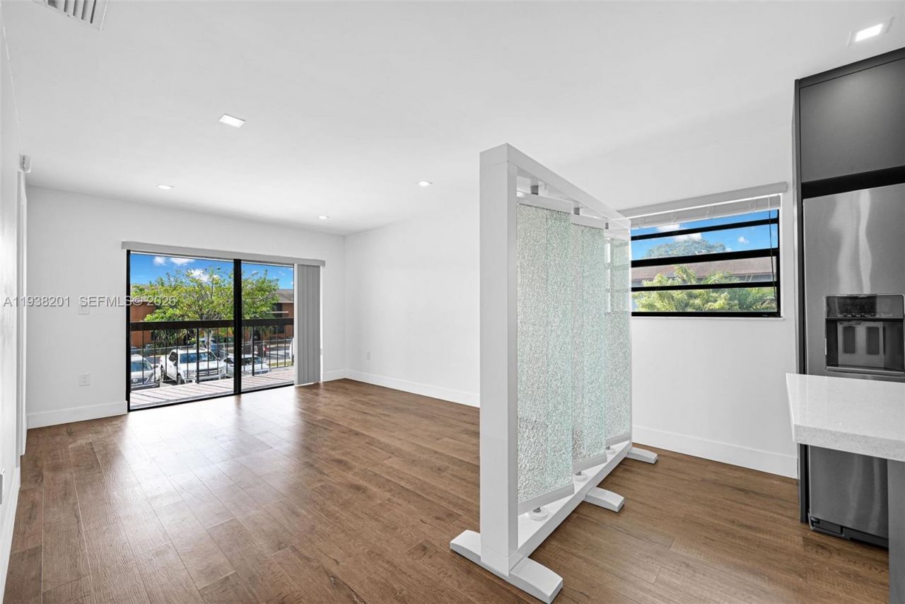 6215 W 24th Ave, Unit 206-7, Hialeah, FL 33016 Photo