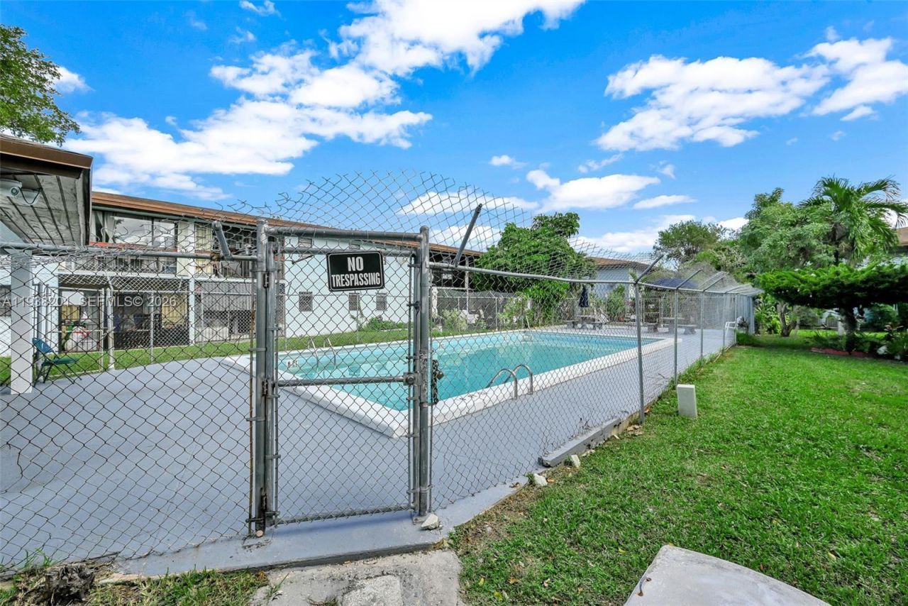 6215 W 24th Ave, Unit 206-7, Hialeah, FL 33016 Photo