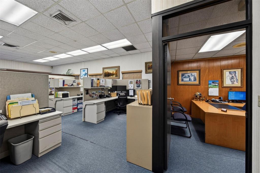 3050 E Commercial Boulevard, Fort Lauderdale, FL 33308 Photo