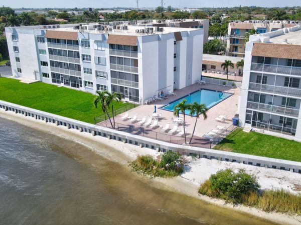 1502 S Lakeside Drive, Unit 118, Lake Worth Beach, FL 33460