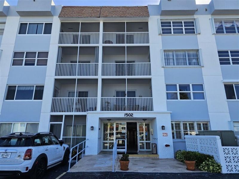 1502 S Lakeside Drive, Unit 118, Lake Worth Beach, FL 33460 Photo