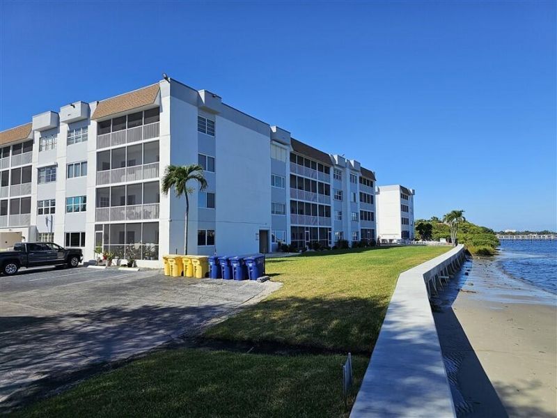 1502 S Lakeside Drive, Unit 118, Lake Worth Beach, FL 33460 Photo
