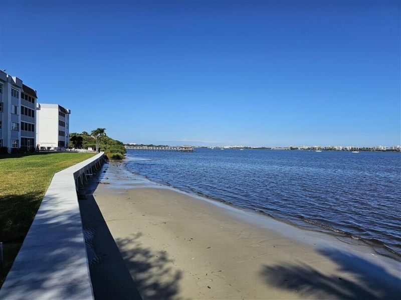 1502 S Lakeside Drive, Unit 118, Lake Worth Beach, FL 33460 Photo