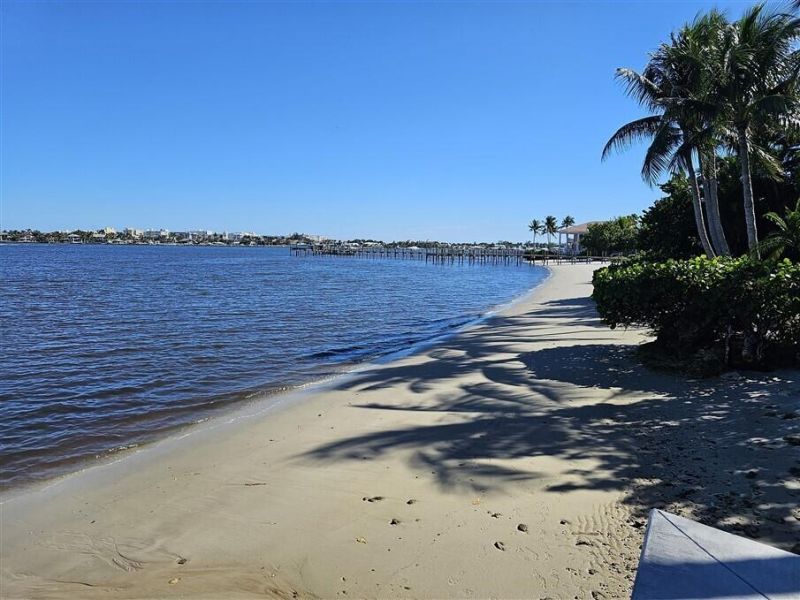 1502 S Lakeside Drive, Unit 118, Lake Worth Beach, FL 33460 Photo