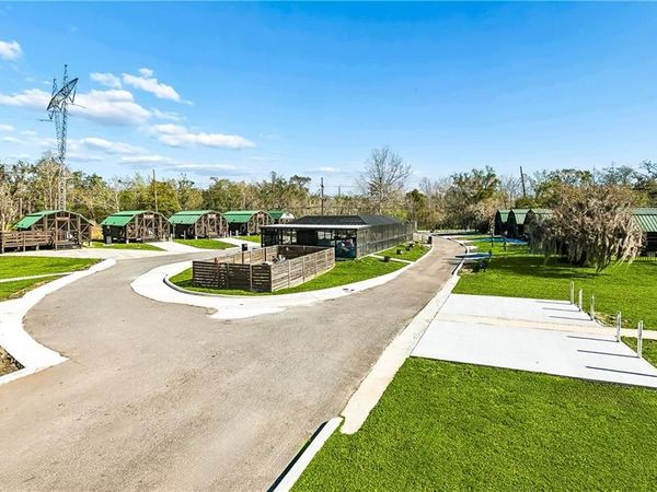 7040 BARATARIA Boulevard, Marrero, LA 70072