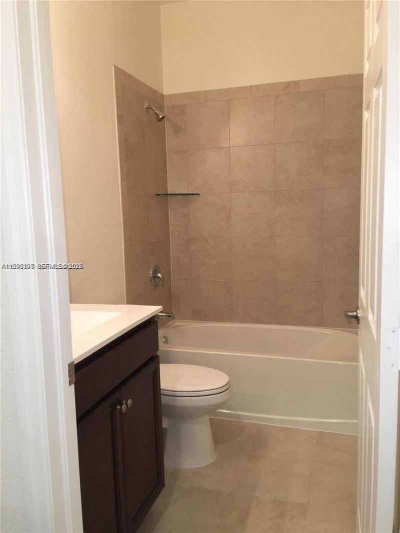 10323 W 34th Ln , Unit 10323, Hialeah, FL 33018 Photo