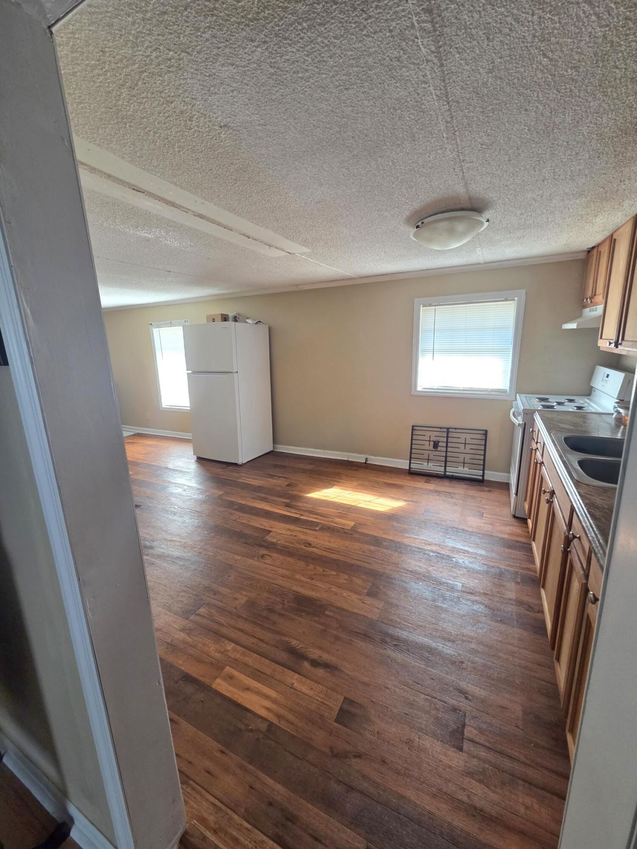 245 Acme Street Photo 5