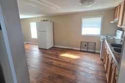 245 Acme Street photo 4