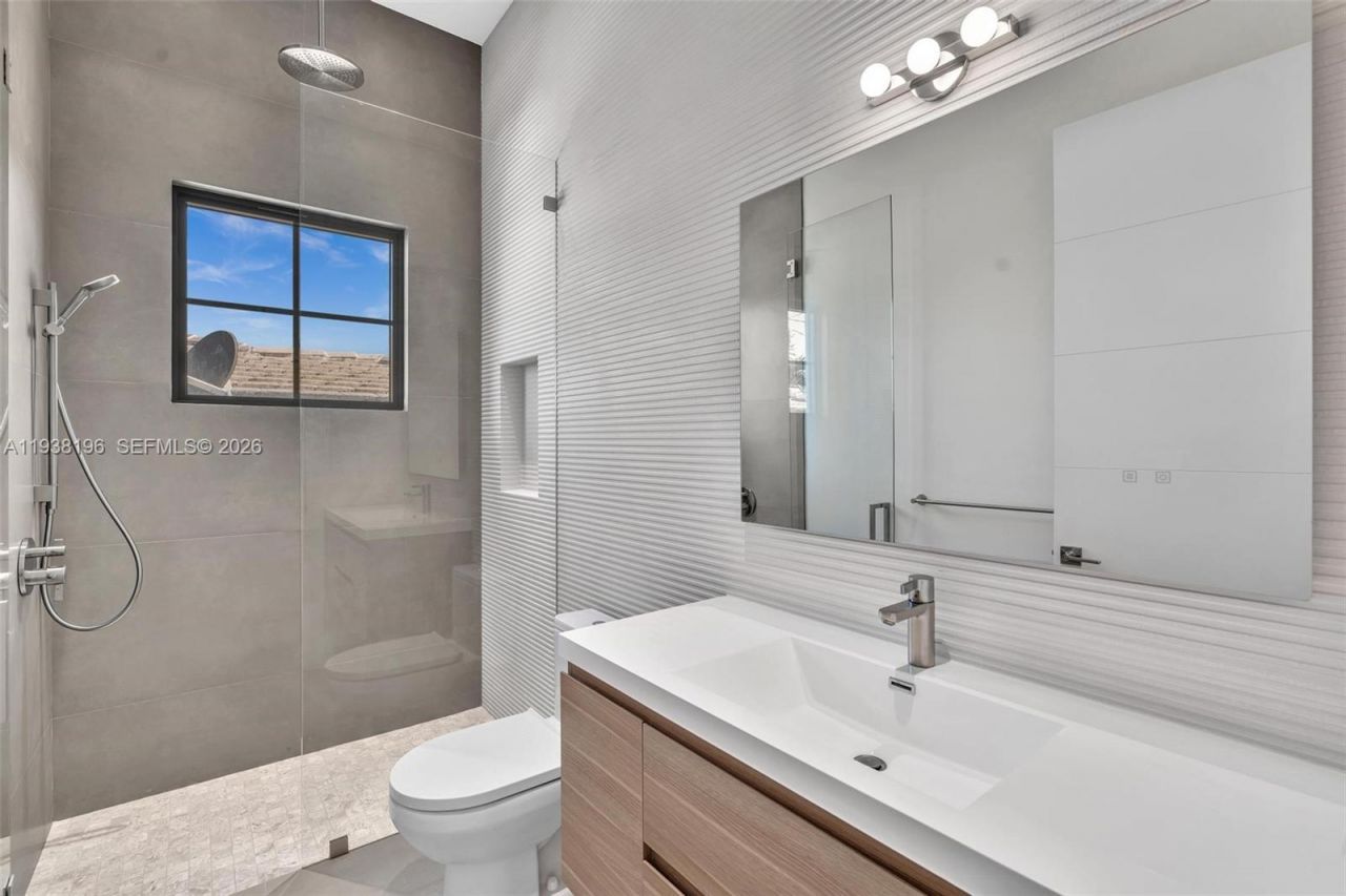 9264 Dickens Ave , Surfside, FL 33154 Photo