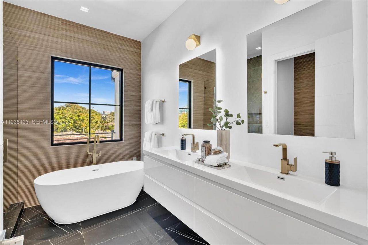 9264 Dickens Ave , Surfside, FL 33154 Photo