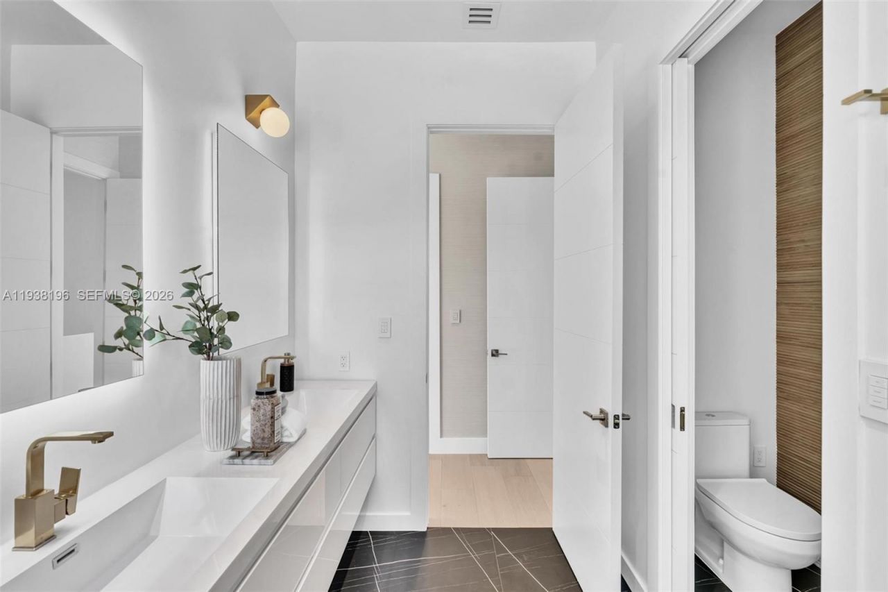 9264 Dickens Ave , Surfside, FL 33154 Photo