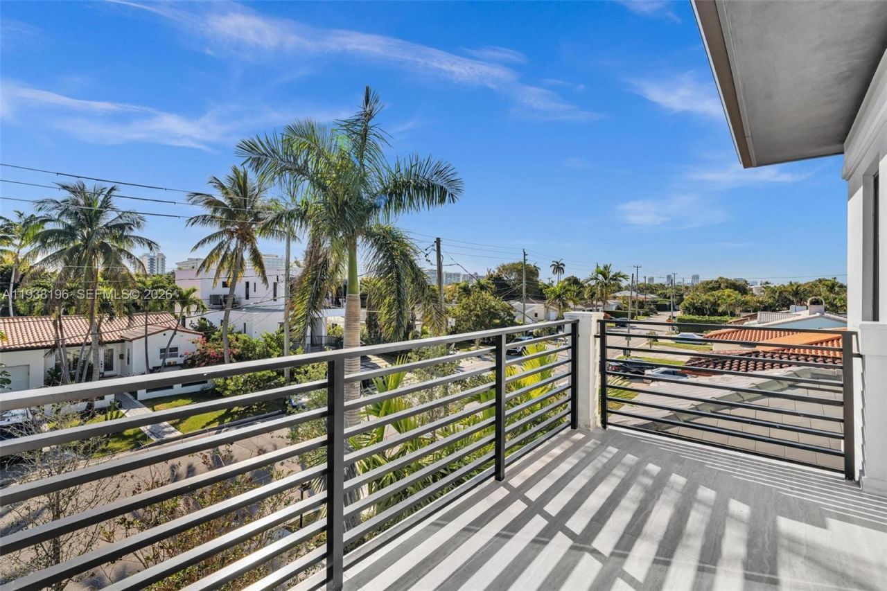 9264 Dickens Ave , Surfside, FL 33154 Photo