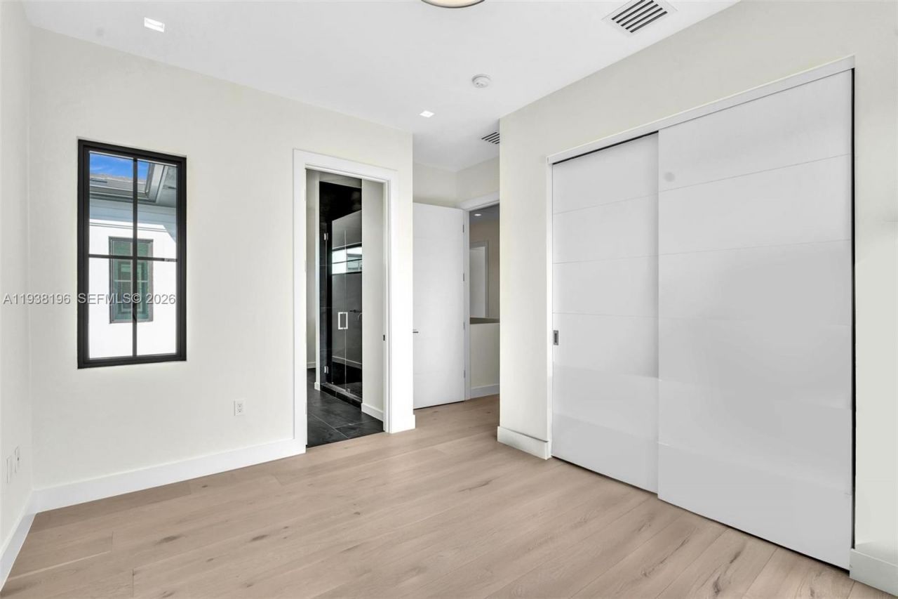 9264 Dickens Ave , Surfside, FL 33154 Photo