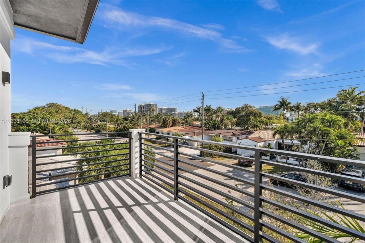 9264 Dickens Ave , Surfside, FL 33154 Photo