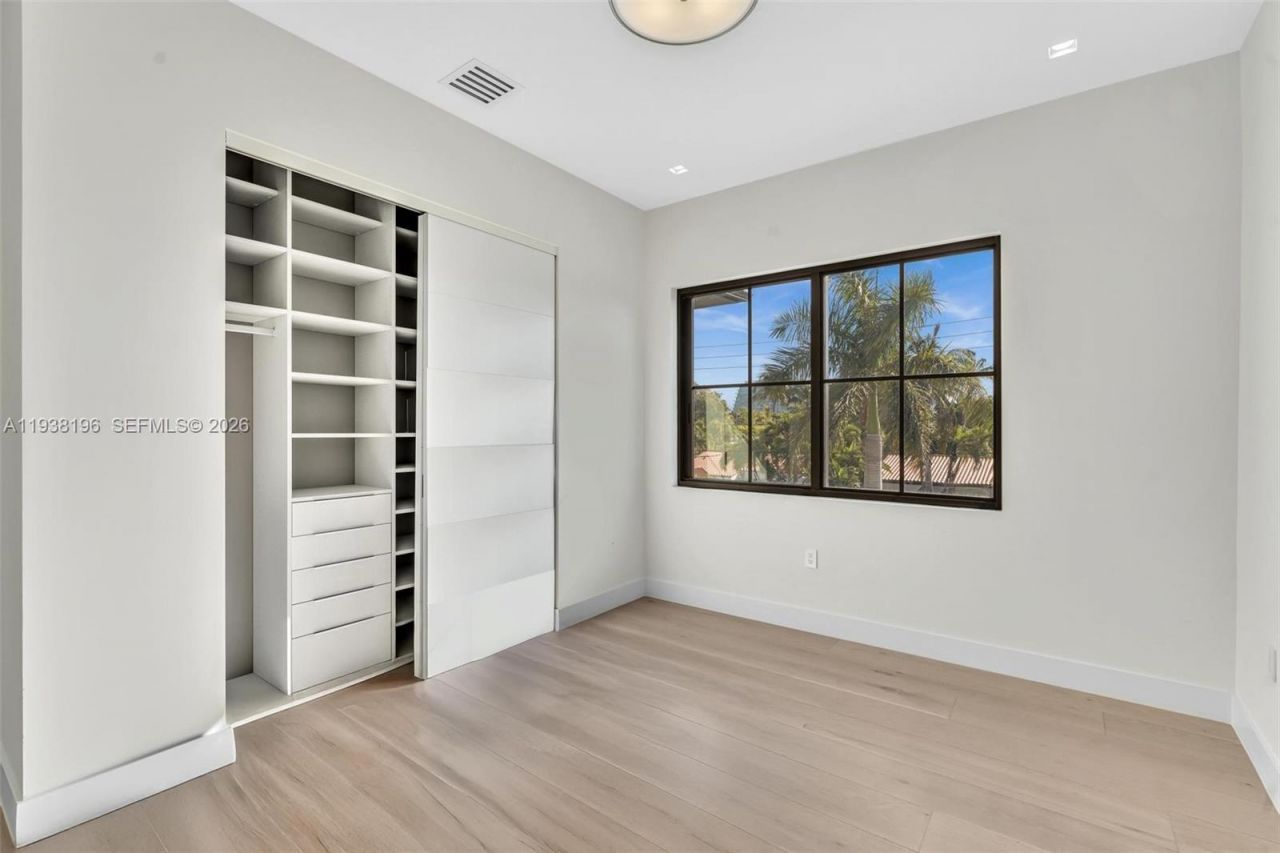 9264 Dickens Ave , Surfside, FL 33154 Photo