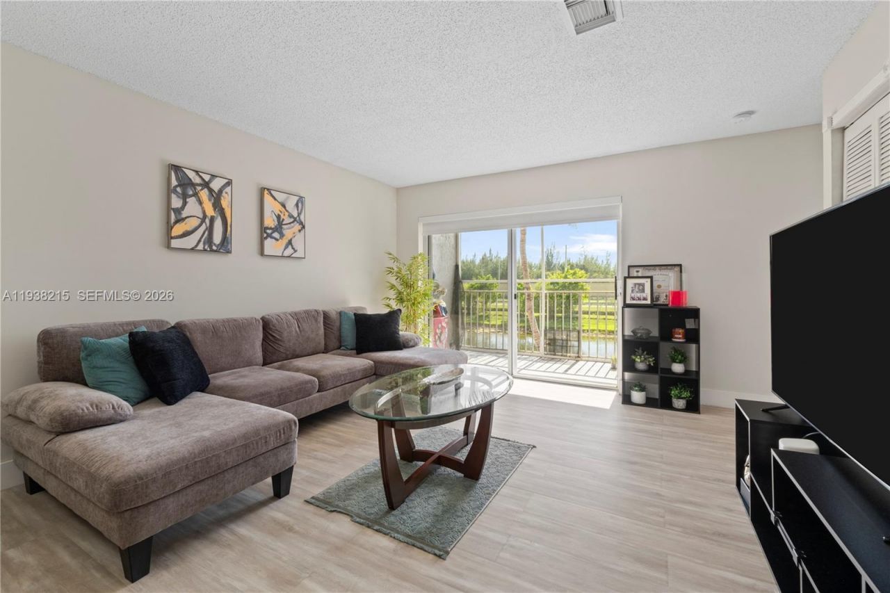 4736 NW 114th Ave, Unit 205, Doral, FL 33178 Photo