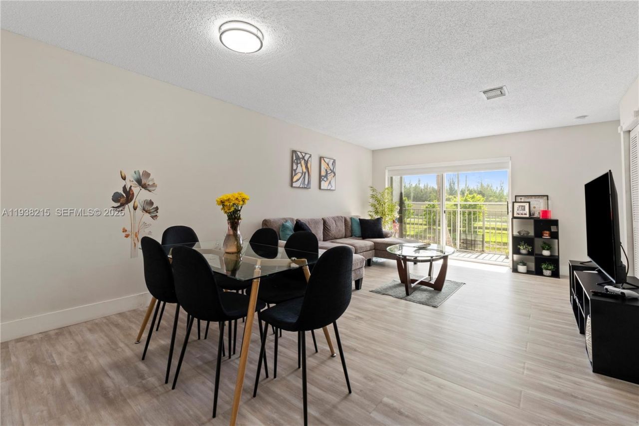 4736 NW 114th Ave, Unit 205, Doral, FL 33178 Photo