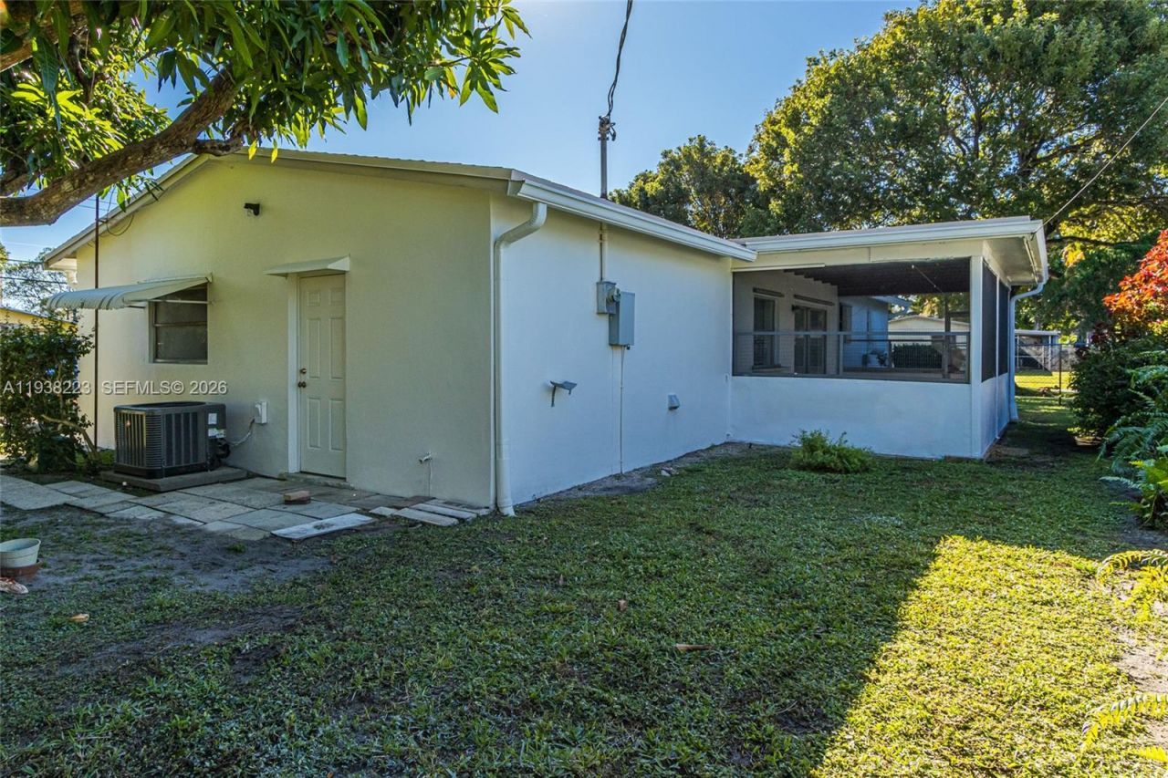 2301 NW 42nd Ave, Lauderhill, FL 33313 Photo