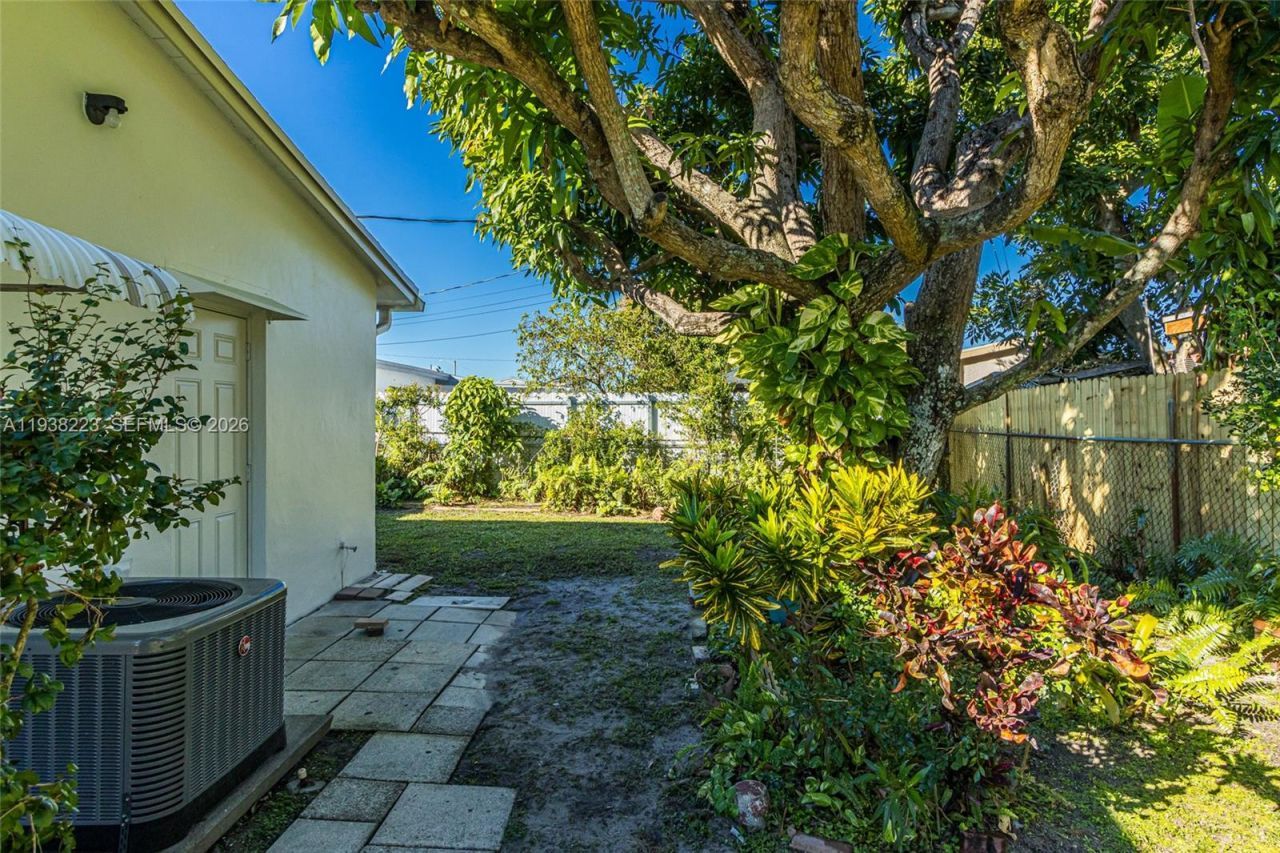 2301 NW 42nd Ave, Lauderhill, FL 33313 Photo