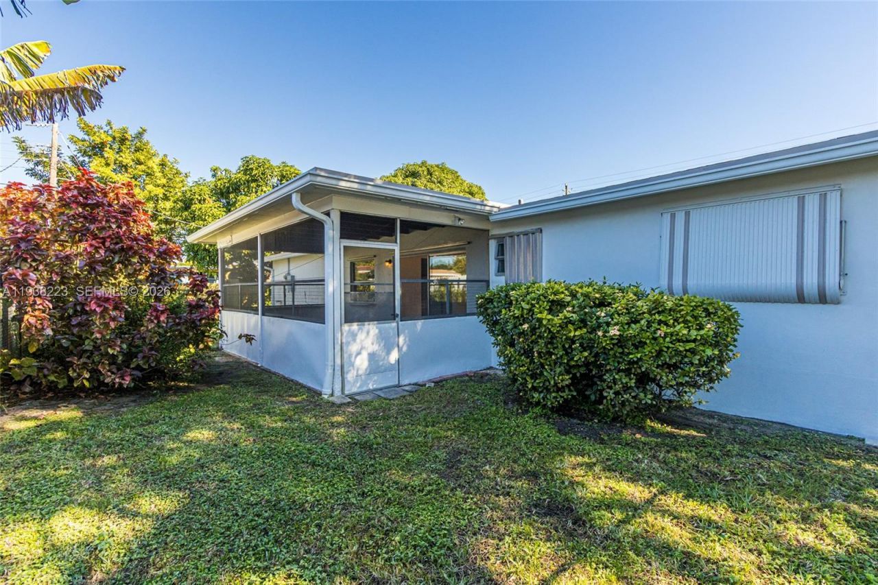 2301 NW 42nd Ave, Lauderhill, FL 33313 Photo