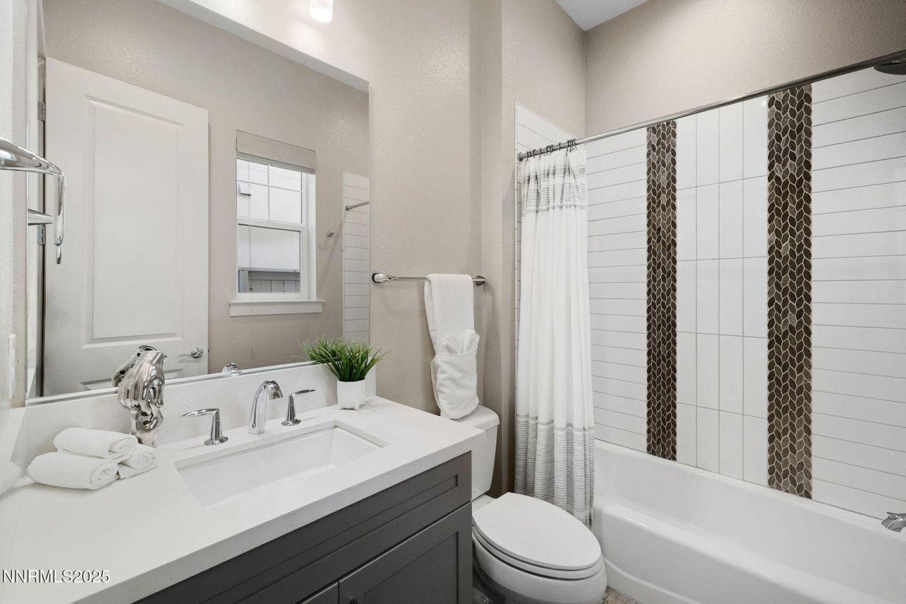 709 W Pleasant Oak Trail, Reno, NV 89511 Photo