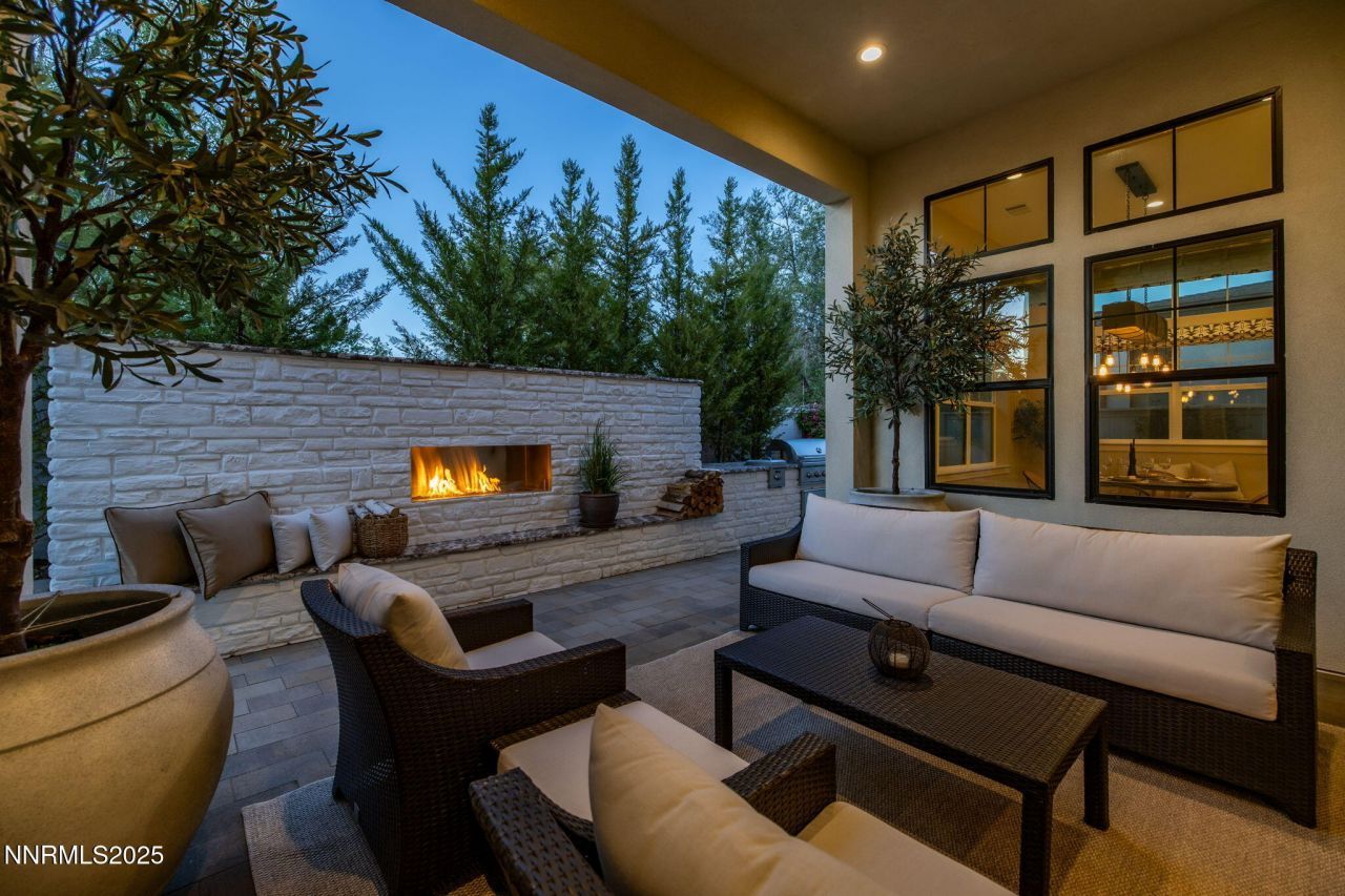 709 W Pleasant Oak Trail, Reno, NV 89511 Photo