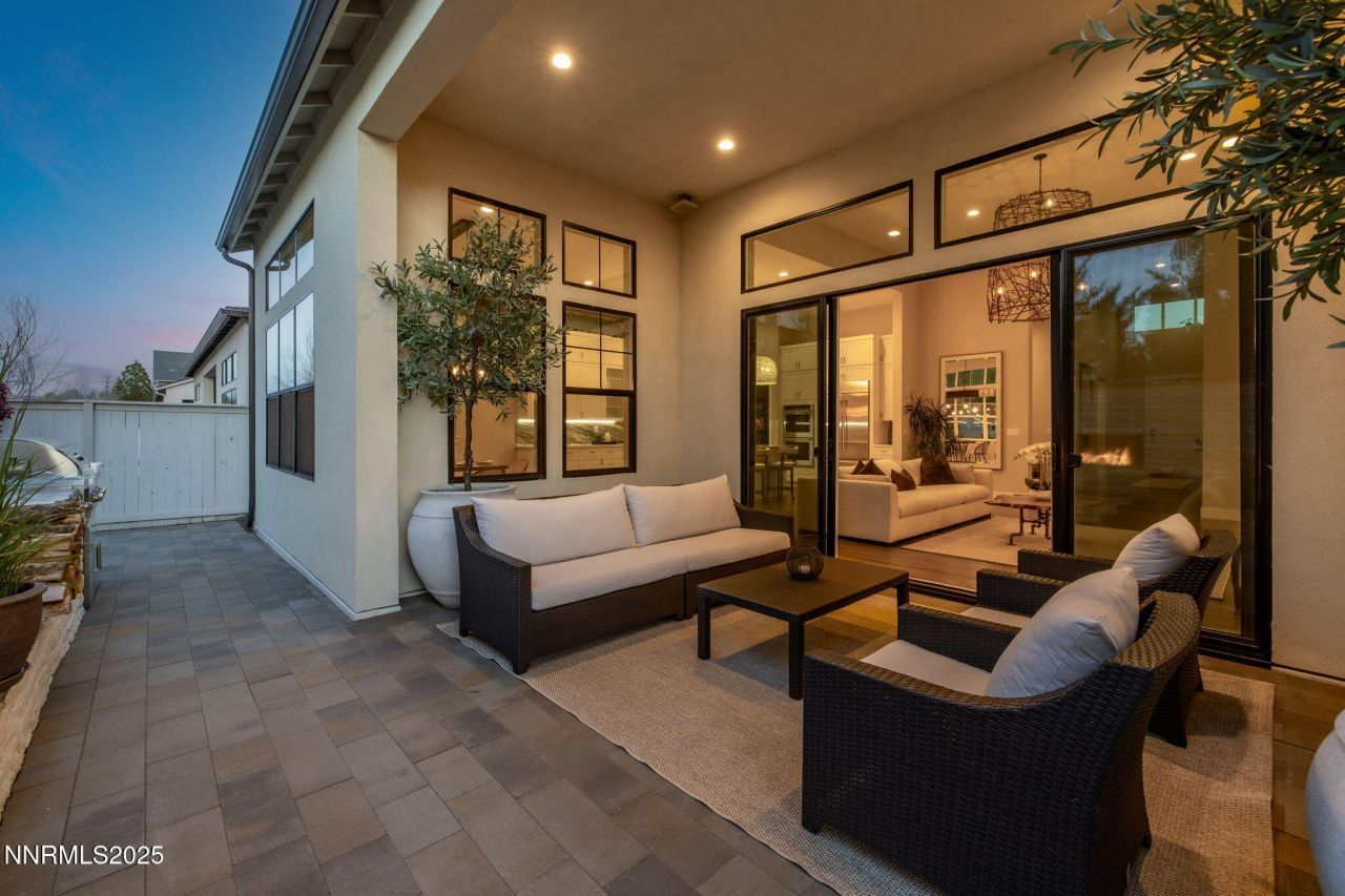 709 W Pleasant Oak Trail, Reno, NV 89511 Photo