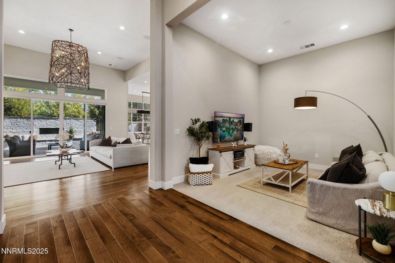 709 W Pleasant Oak Trail, Reno, NV 89511 Photo