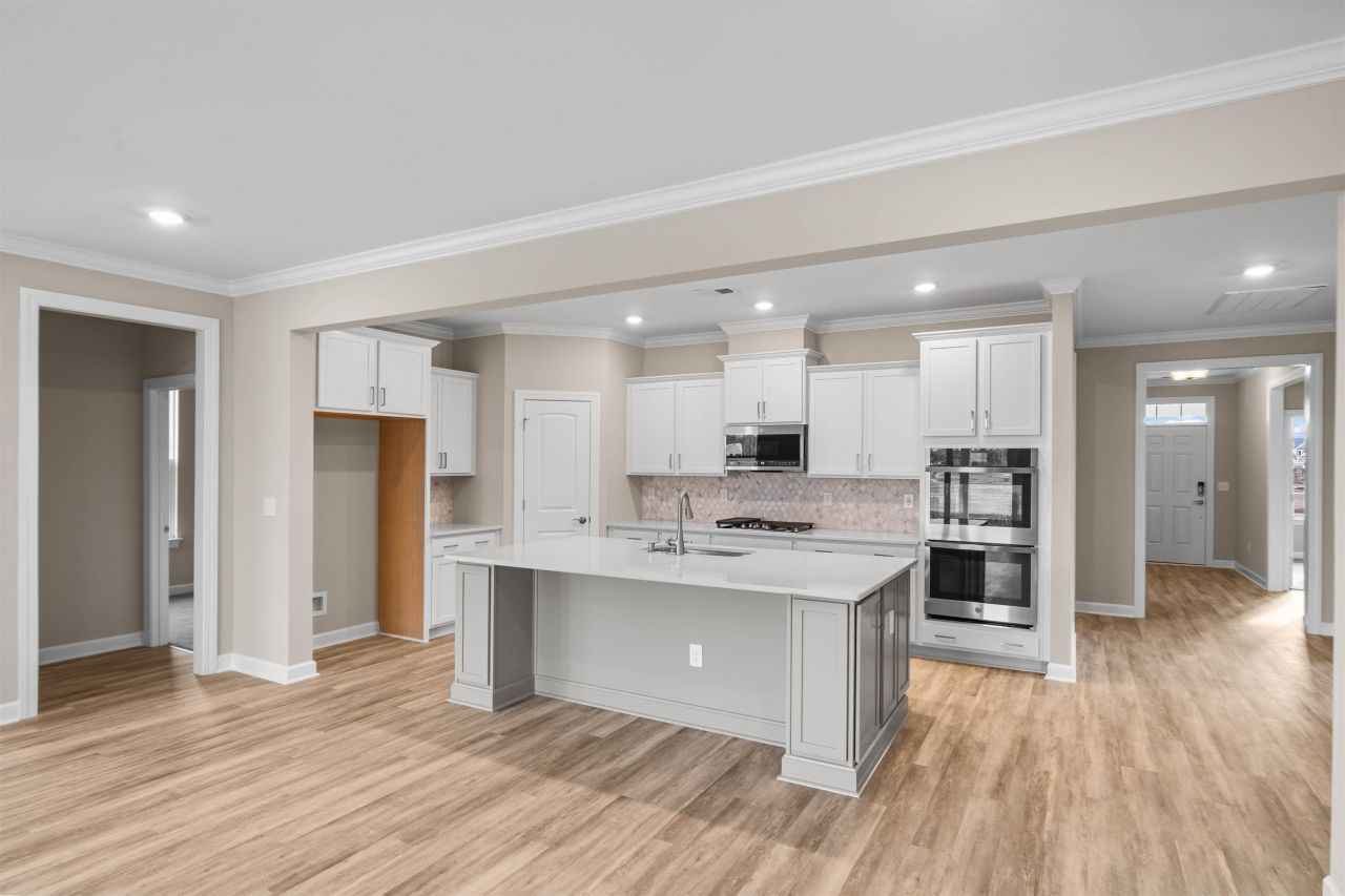 512 Banna Arch Loop Photo 10