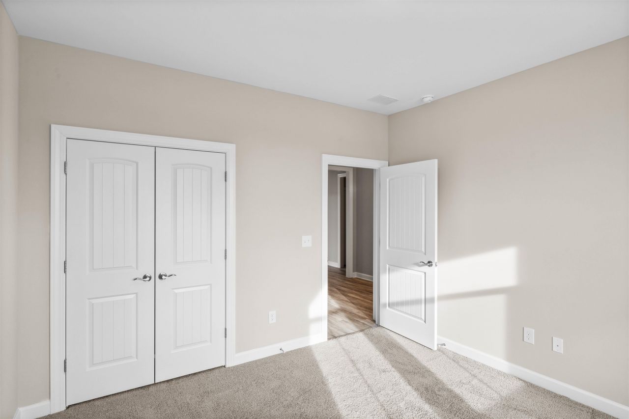 512 Banna Arch Loop Photo 20