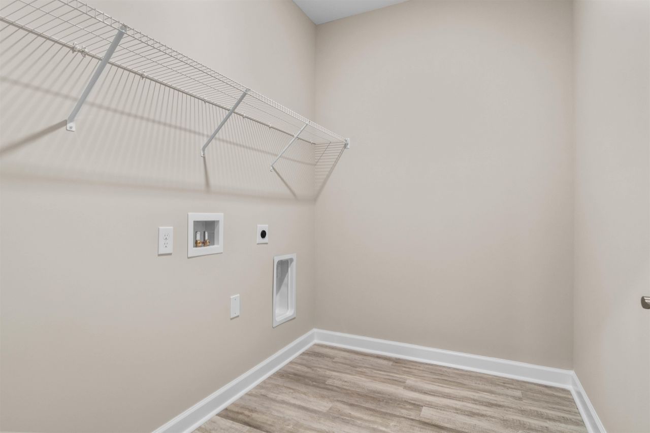 512 Banna Arch Loop Photo 21