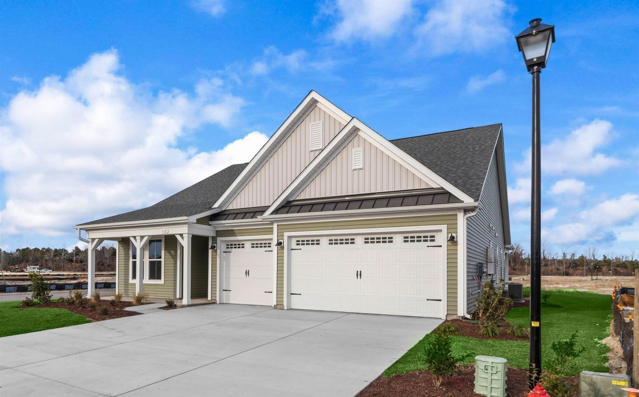 512 Banna Arch Loop Photo 4