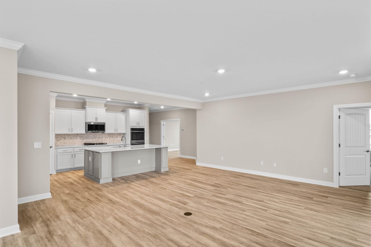 512 Banna Arch Loop Photo 9