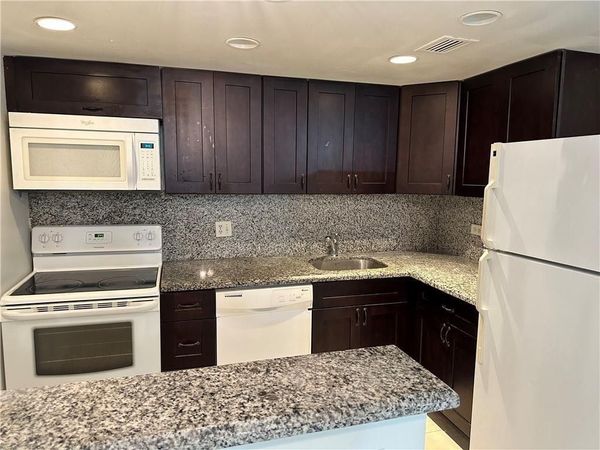 3680 Inverrary Drive, Unit 3r, Lauderhill, FL 33319