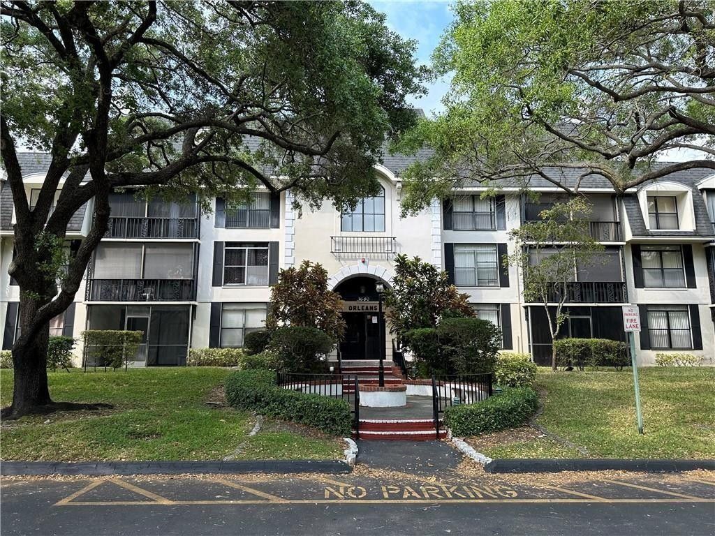 3680 Inverrary Drive, Unit 3r, Lauderhill, FL 33319 Photo