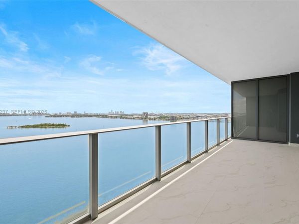 700 NE 24th St, Unit 2105, Miami, FL 33137