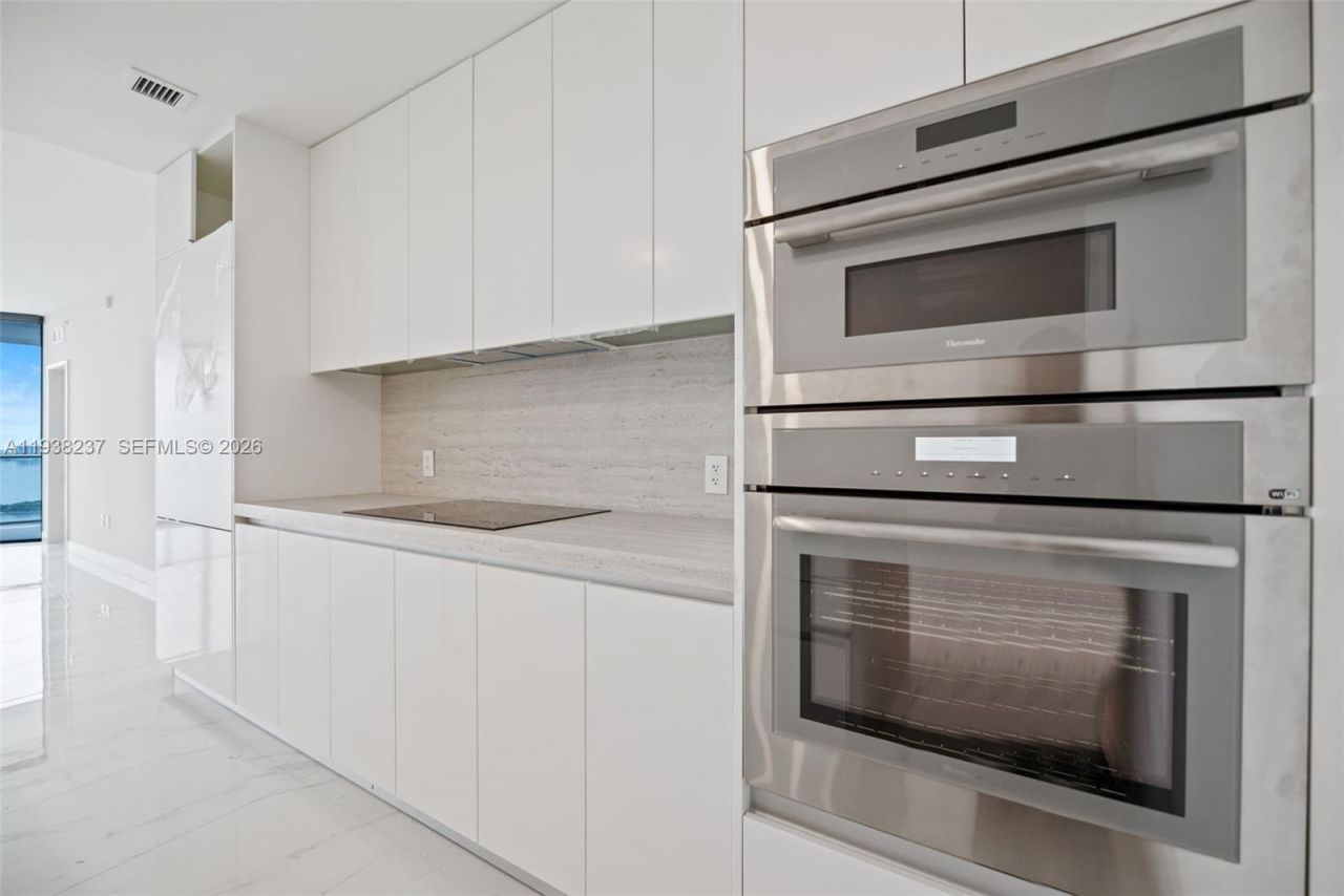 700 NE 24th St, Unit 2105, Miami, FL 33137 Photo