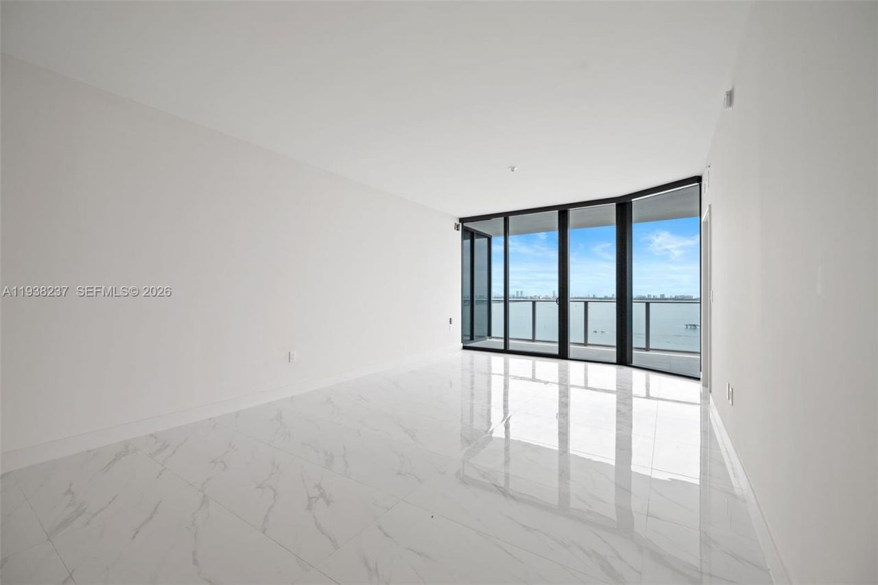 700 NE 24th St, Unit 2105, Miami, FL 33137 Photo